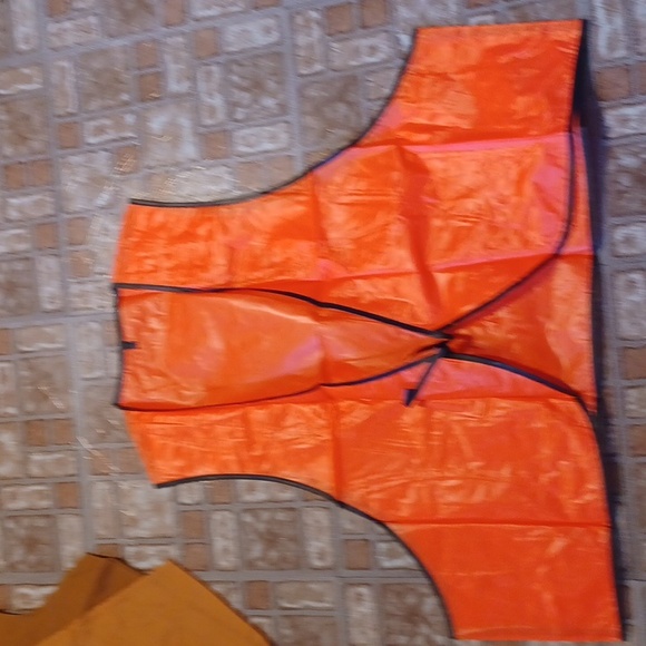 Black Sheep hunting vests feild vest and Blaze orange hunting vest with game bag - Picture 5 of 7